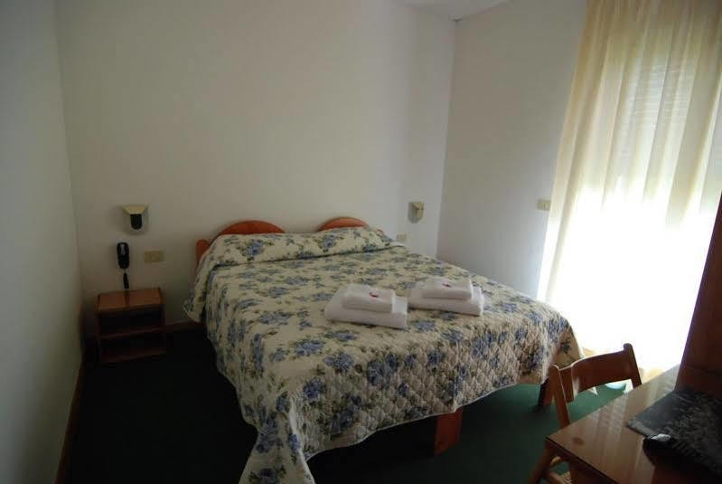 Albergo Alla Valle Di Banne Триест Екстериор снимка